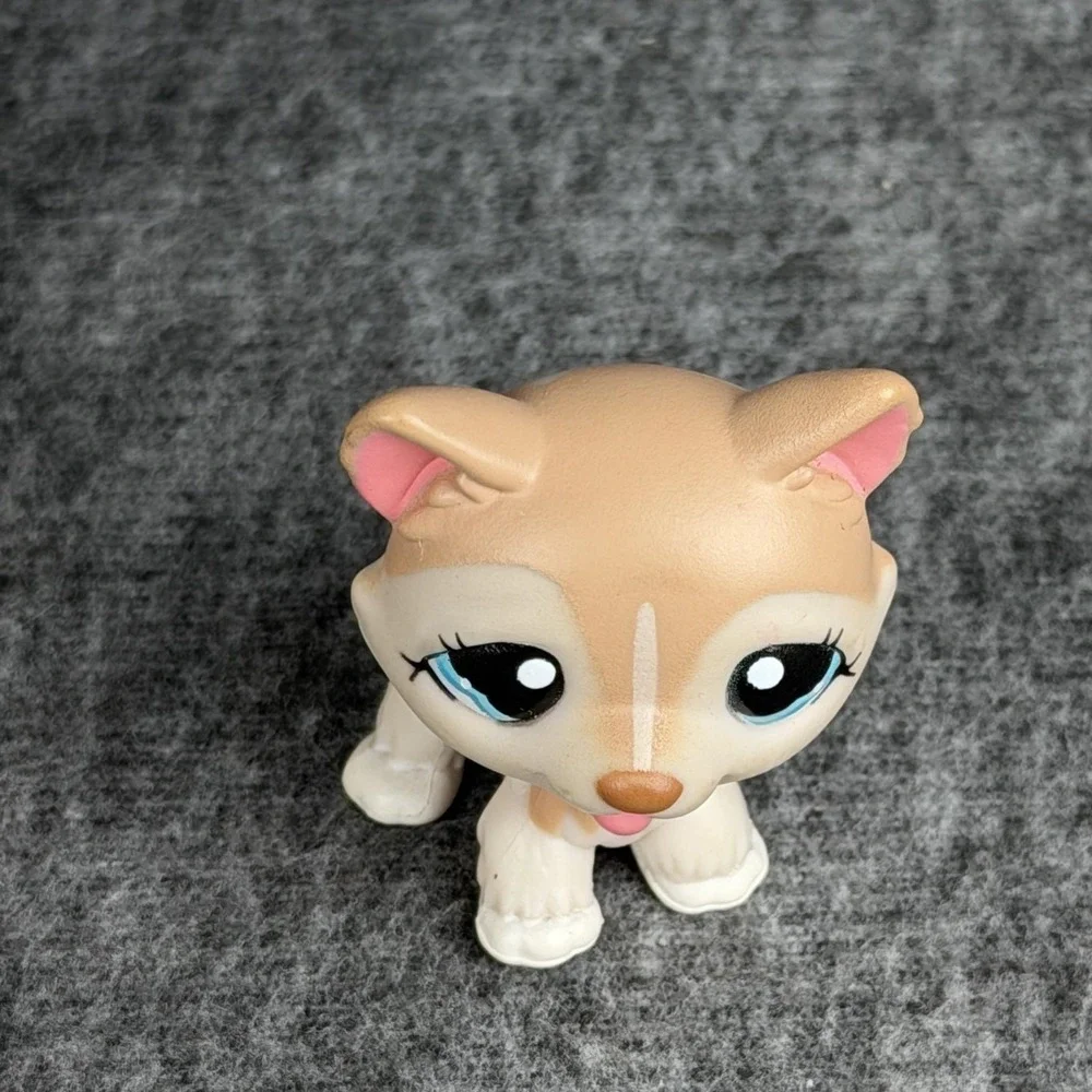 Hasbro Littlest Pet Shop Tan Husky 1012 Dog Figure 2006 Collectible LPS Toy